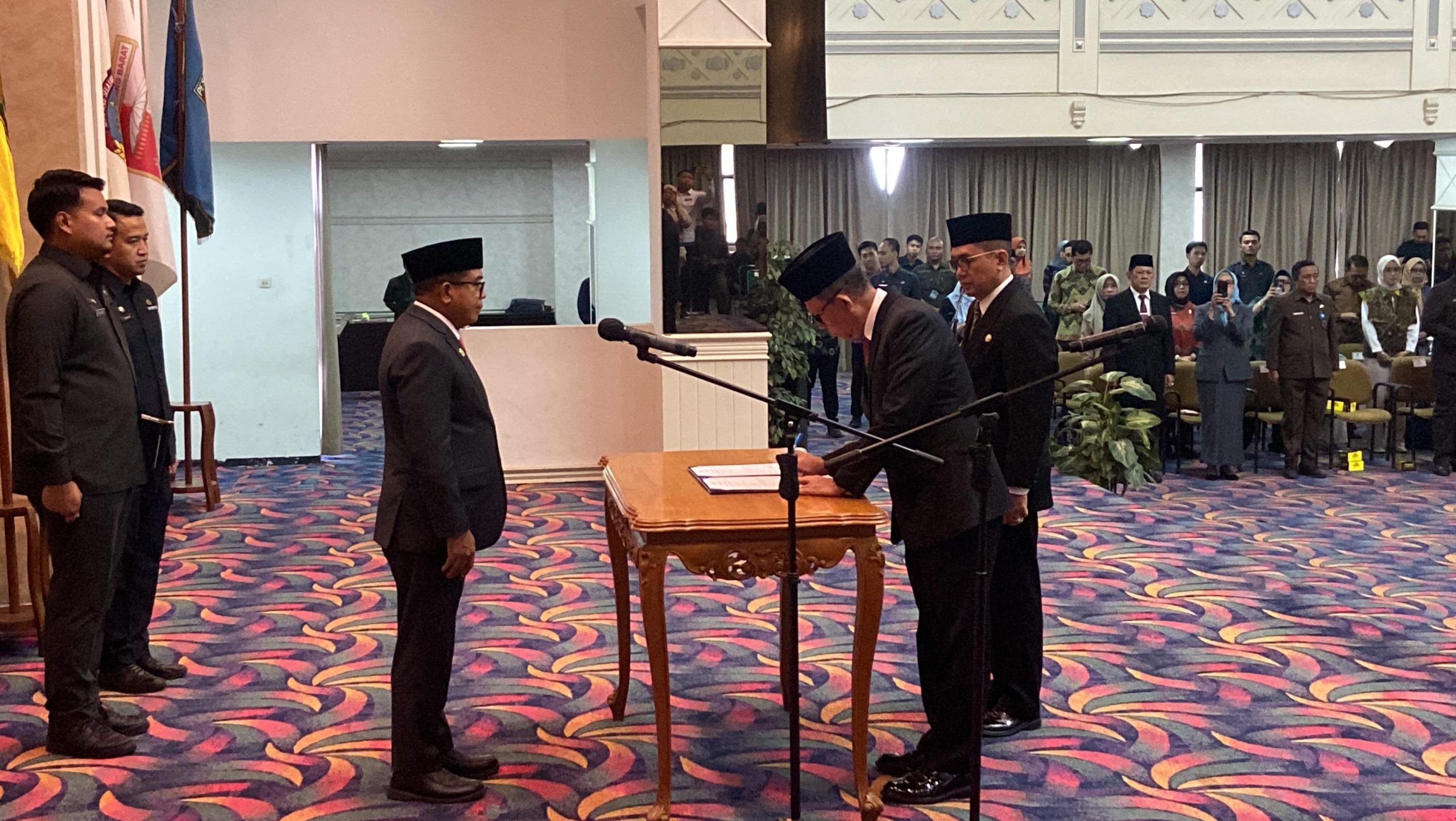 Kasrem 043/Gatam Hadiri Pelantikan Dan Pengambilan Sumpah/Janji Jabatan Pejabat Sekda Provinsi Lampung