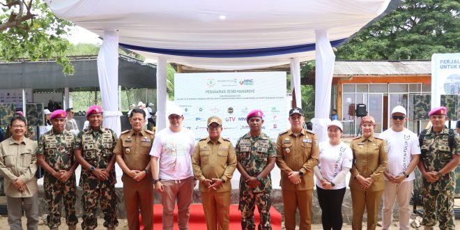 Penjabat Gubernur Lampung Tanam Mangrove Bersama Brigif 4 Marinir dan Mitra dalam Peringatan HUT ke-79 Korps Marinir