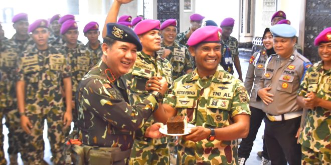 Marinir Berikan Kejutan di HUT Brimob ke-79, Pererat Sinergi Antara Korps