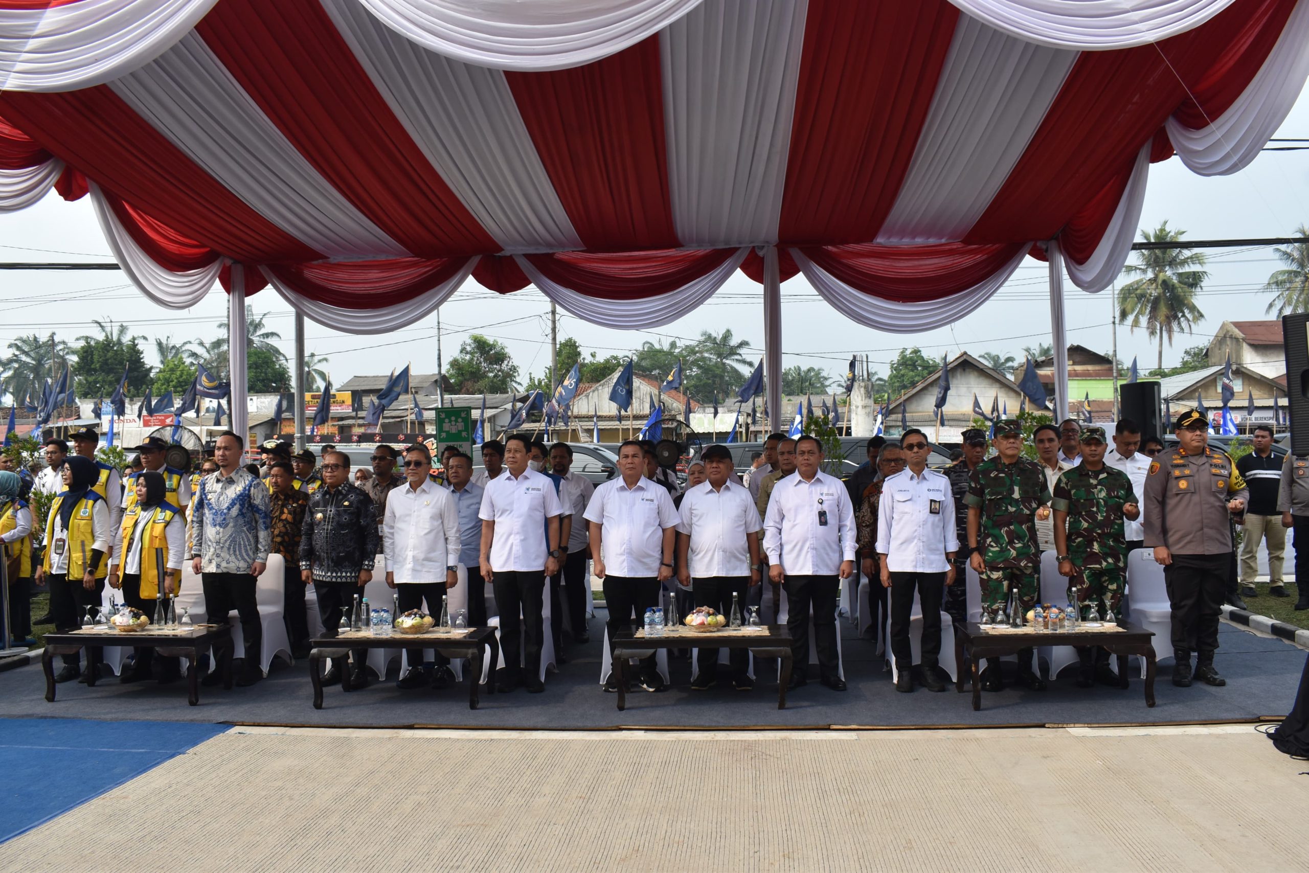 Danrem 043/Gatam Dampingi Pj. Gubernur Lampung Resmikan Pasar Natar Dan Pembukaan TOP Natar