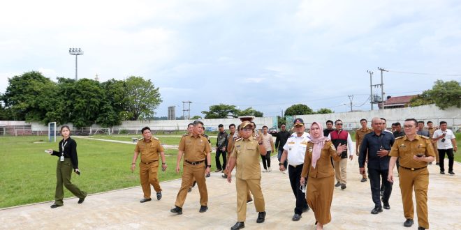 Pj. Gubernur Samsudin Tinjau Progres Pembangunan Revitalisasi Stadion Pahoman Bandarlampung