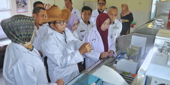 Pj. Gubernur Lampung Tinjau Balai Inseminasi Buatan, Dorong Modernisasi dan Peningkatan Stok Pangan
