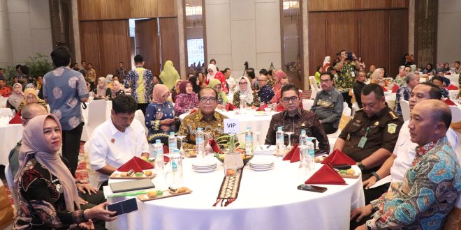 Pj. Gubernur Lampung Gelar High Level Meeting TPID untuk Pastikan Stabilitas Harga Menjelang Natal dan Tahun Baru 2025