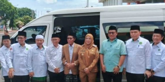 Walikota Bandar Lampung Serahkan Kendaraan Roda 4 Kepada PW NU Lampung
