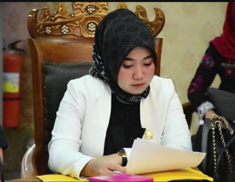 Srikandi Partai Nasdem Tinjau Banjir Langsung Bawa Alat Berat