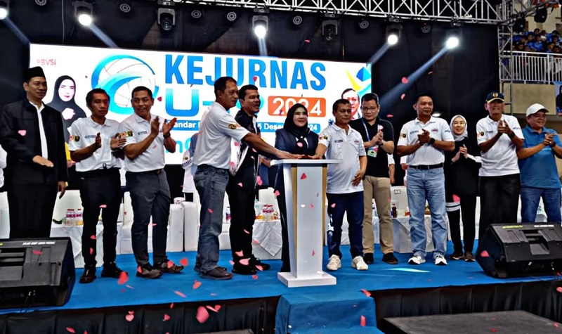 Walikota Eva Dwiana Resmi Buka Kejurnas Bola Voli U-19