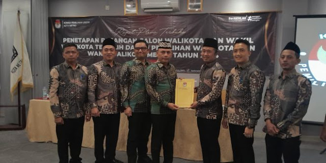 KPU Metro Resmikan tetapkan Bambang-Rafieq sebagai Wali Kota dan Wakil Wali Kota terpilih