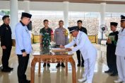 Bupati Dendi Ramadhona Lantik Tiga Penjabat Kepala Desa