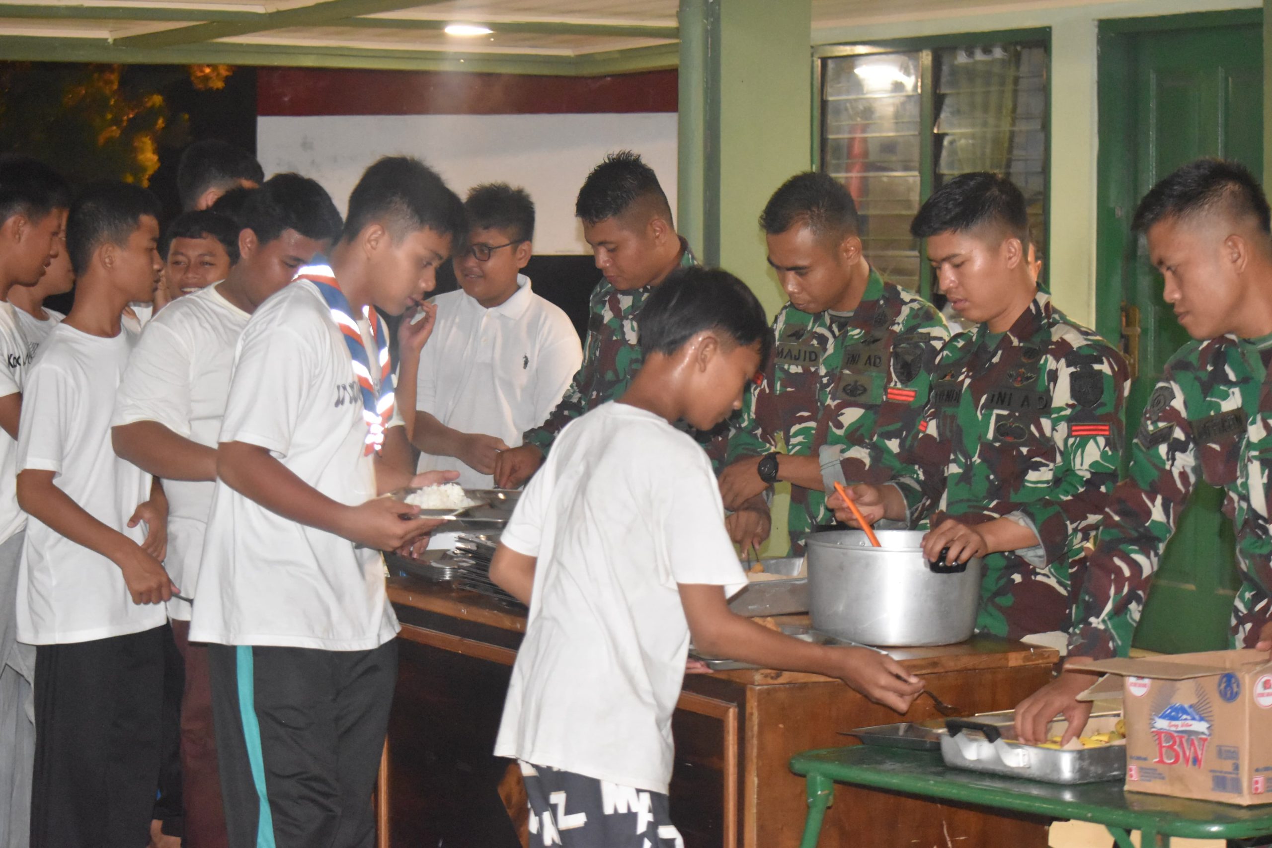 Bentuk Generasi Muda sejak dini, Ketua Yayasan Kartika Jaya Koordinator Korem 043 Cabang II Sriwijaya,Buka Latihan Dasar Kepimimpinan siswa. 