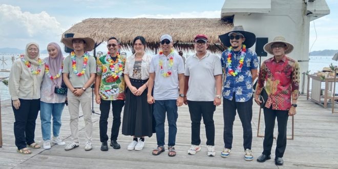 Kadis Pariwisata Pesawaran Bersama Gubernur Lampung Terpilih Hadiri Acara Panen Mutiara di Penangkaran The Hurun