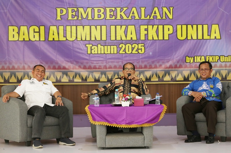 Pj Gubernur Samsudin Beri Movitasi Calon Sarjana FKIP Unila