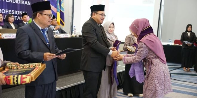FKIP Gelar Yudisium dan Pengukuhan Guru Profesional PPG Gelombang II Tahun 2023