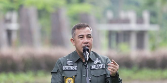 Bupati Pesawaran Dendi Ramadhona Hadiri Peresmian dan Serah Terima Jalan Pantai Mutun dari The Hurun