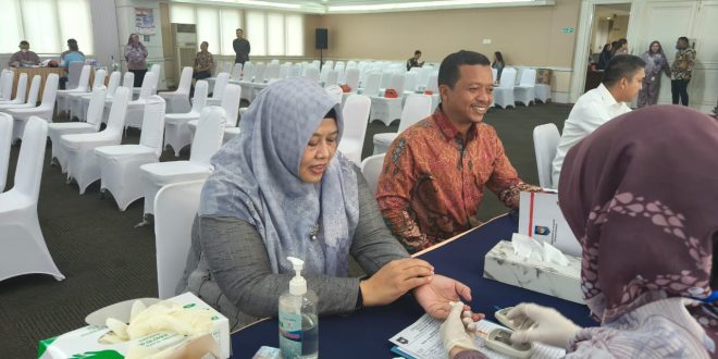 Bupati dan Wakil Bupati Pringsewu Terpilih Riyanto Pamungkas dan Umi Laila Melaksanakan Registrasi dan Cek Kesehatan di Kemendagri