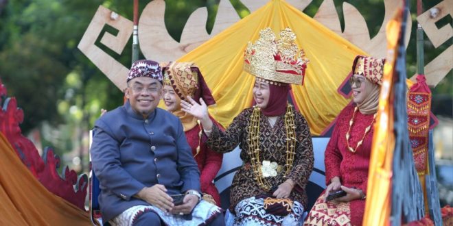 FKIP Unila Gelar Karnaval dan Muhibah Seni dalam Rangka Dies Natalis ke-57