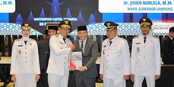 H. Moh. Saleh Asnawi dan Agus Suranto Resmi Dilantik Sebagai Bupati dan Wakil Bupati Tanggamus Periode 2025-2030