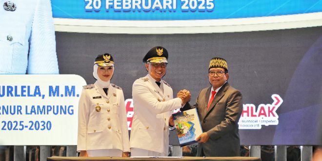 Gubernur Lampung Rahmat Mirzani Djausal dan Mantan Pj. Gubernur Samsudin Lakukan Serah Terima Jabatan