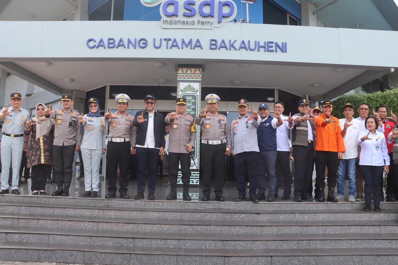Kakor Lantas Polri Tinjau Kesiapan Operasi Ketupat Krakatau 2025 di Pelabuhan Bakauheni