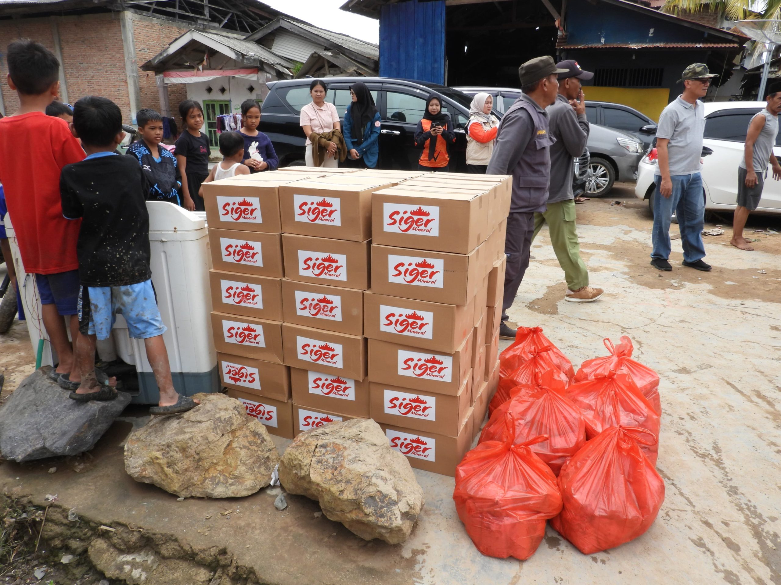 Bunda Eva Kirim Makanan dan Perintahkan Camat dan Pejabat Pemkot Bandar Lampung Turun Bantu Warga