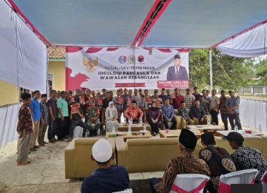Anggota DPRD Lampung Solihin Ajak Warga Pekon Enggal Rejo Cinta Pancasila