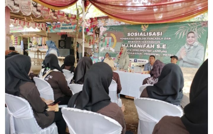 Anggota DPRD Lampung Hanifah Sosialisasikan PIP-WK di Gedong Tataan