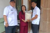 Walikota Bandar Lampung Bunda Eva Peduli,Aksi Nyata Bantuan Beras Dan Sembako Kepada Warga Terdampak Banjir