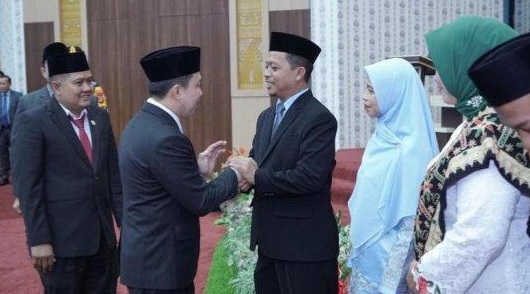 Paripurna DPRD Pringsewu Tetapkan Riyanto Pamungkas-Umi Laila Sebagai Bupati dan Wakil Bupati 2025-2030