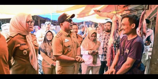 Jelang Ramadan, Wabup Syaiful Pantau Ketersediaan dan Harga Bahan Pokok di Pasar Inpres Kalianda