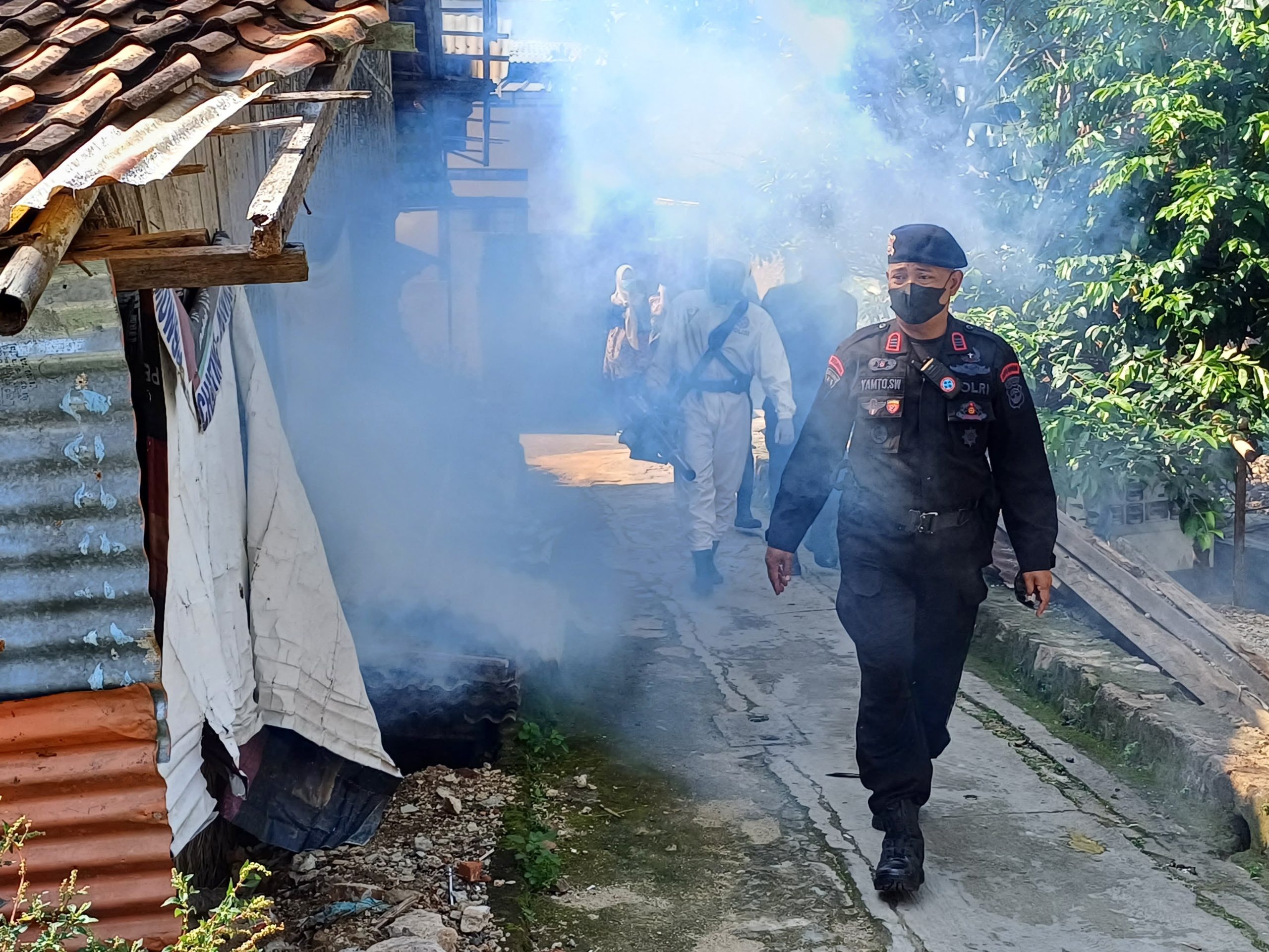Cegah DBB, Polda Lampung Fogging Ratusan Rumah di Bandar Lampung