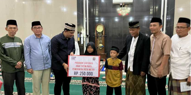 Wakil Walikota Metro Salurkan Alat Ibadah di Masjid Nurul Huda Ganjar Agung