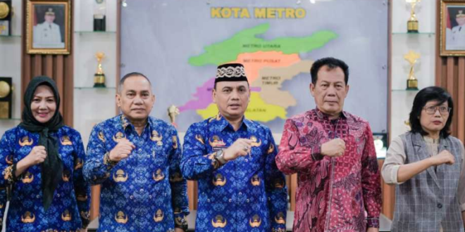 Walikota Metro Bersama Bawaslu, Jalin Keakraban Lewat Audiensi