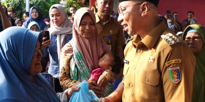 Entaskan Kemiskinan, dan Tingkatkan Kesejahteraan Masyarakat, Gubernur Mirza Beri Bantuan Sembako, Kursi Roda, Hingga UEP