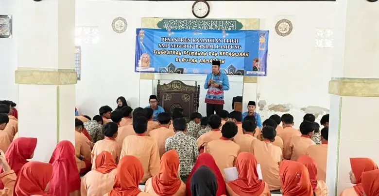 Ratusan Siswa SMPN 17 dan SMPN 35 Bandar Lampung Ikut Pesantren Ramadan 1446 Hijriah