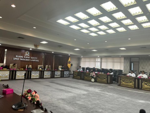 DPRD Provinsi Lampung Tampung Aspirasi Demo Dari Forum Guru R3