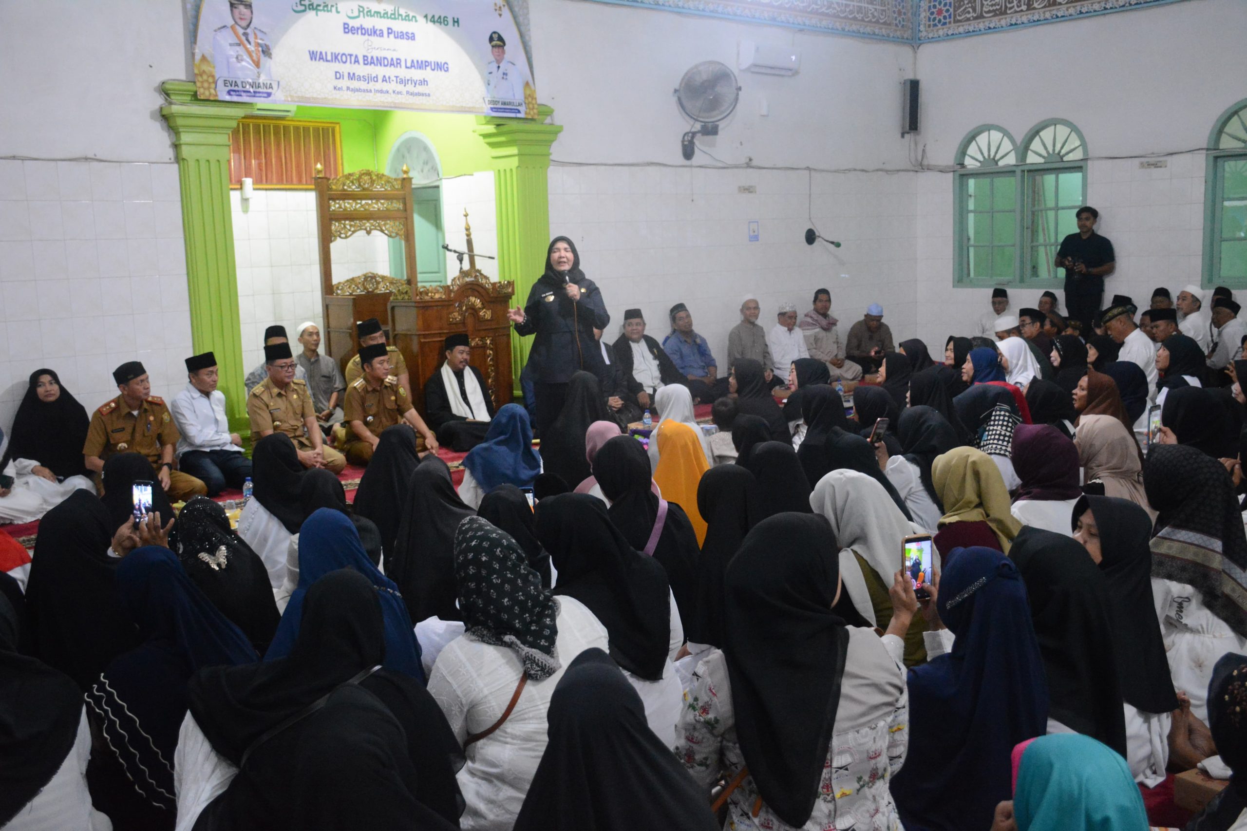 Walikota Eva Dwiana Mengawali Safari Ramadhan Di Rajabasa