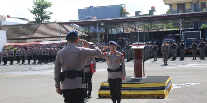 Upacara Pembinaan Tradisi Bintara dan Tamtama Remaja Satbrimob Polda Lampung
