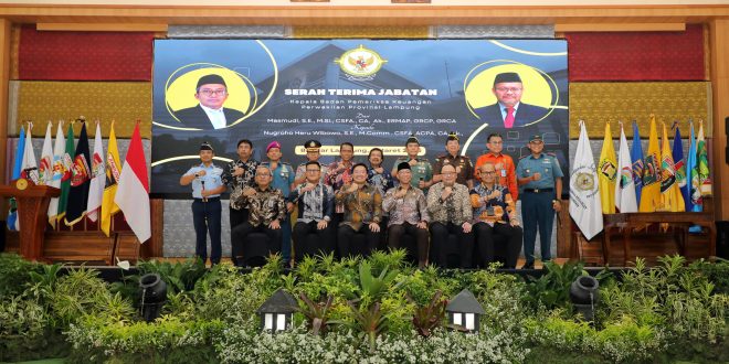Gubernur Mirza Hadiri Sertijab Kepala BPK Perwakilan Lampung dari Masmudi kepada Nugroho Heru Wibowo