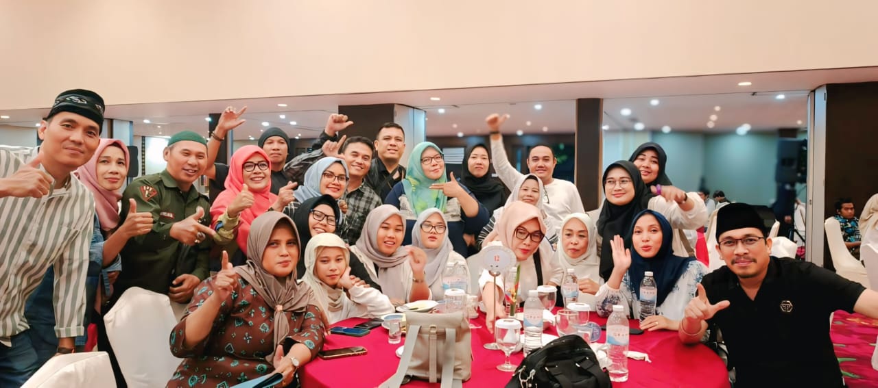POLDA LAMPUNG Bersamaan Awak media Bukber Bersama Wakapolri Melalui Zoom meeting