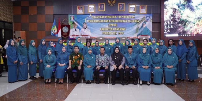 Bupati Pringsewu H. Riyanto Pamungkas Lantik Pengurus TP-PKK Kabupaten Pringsewu Periode 2025-2030