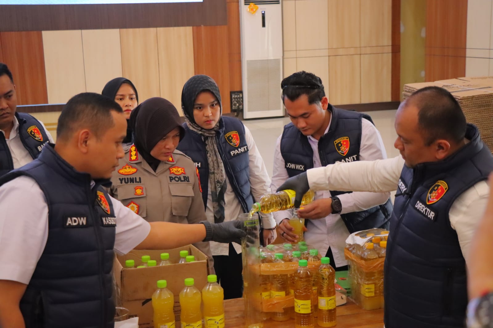 2025     PT SBA Tidak Sesuai Takaran : Ditreskrimsus Polda Lampung Sita 1 Ton MinyaKita