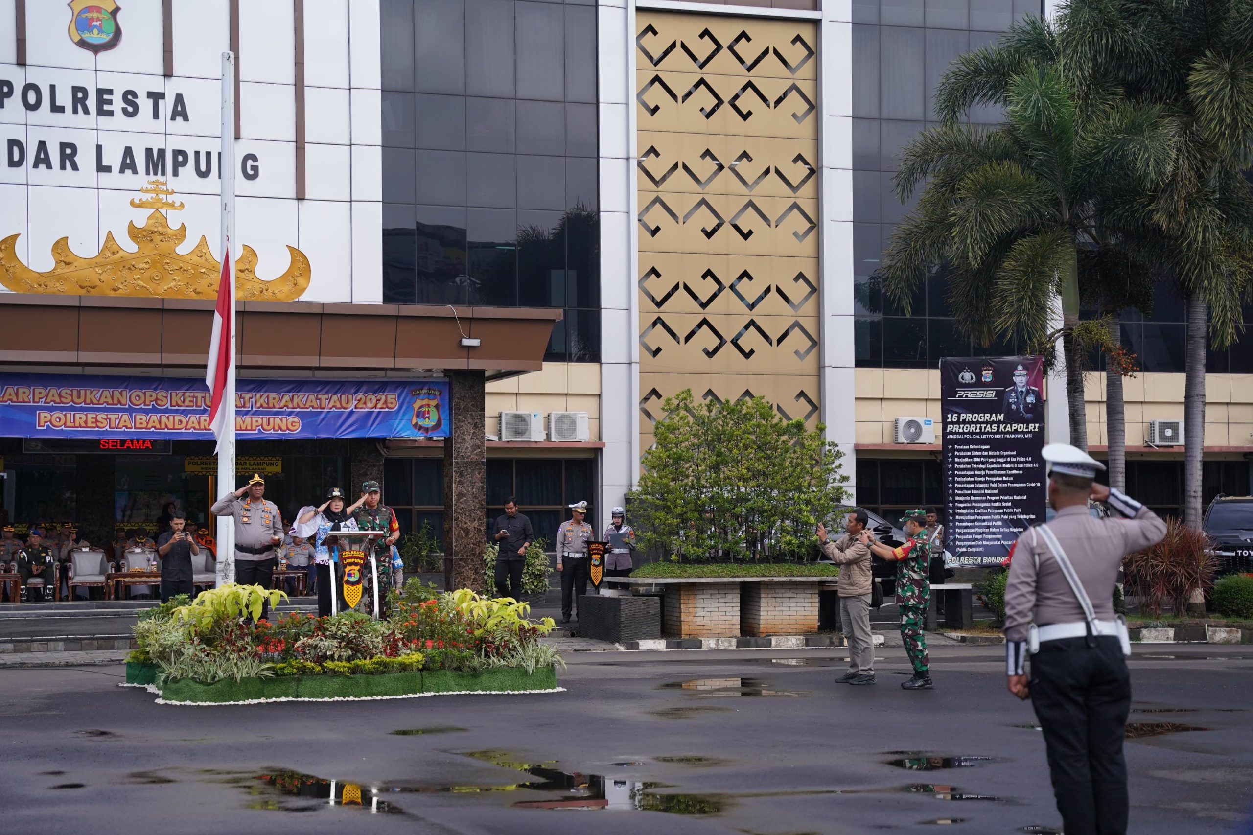 Walikota Pimpin Apel Gelar Pasukan Operasi Ketupat Krakatau 2025 Di Polresta Bandar Lampung