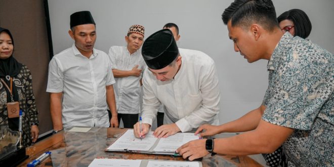 Komitmen Wujudkan Masyarakat Pesawaran yang Harmonis dan Kondusif, Bupati Teken Penandatanganan Nota Kesepahaman Bersama Forkopimda