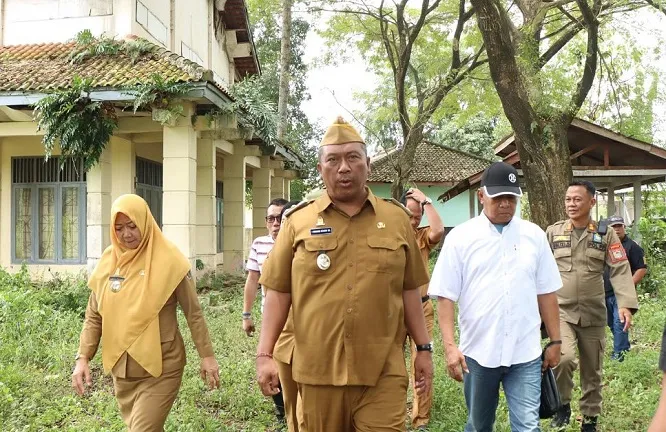 Pastikan Pelayanan Berjalan Baik, Wakil Bupati I Komang Koheri Sidak di Tiga Dinas