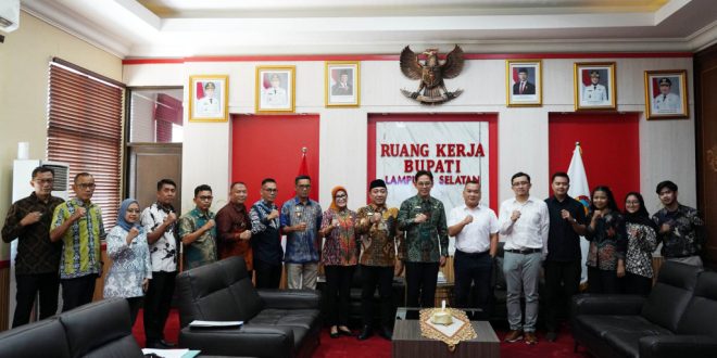 Bupati Lampung Selatan Terima Audiensi Praswad Nugraha, Bahas Rencana Bantuan dari World Bank