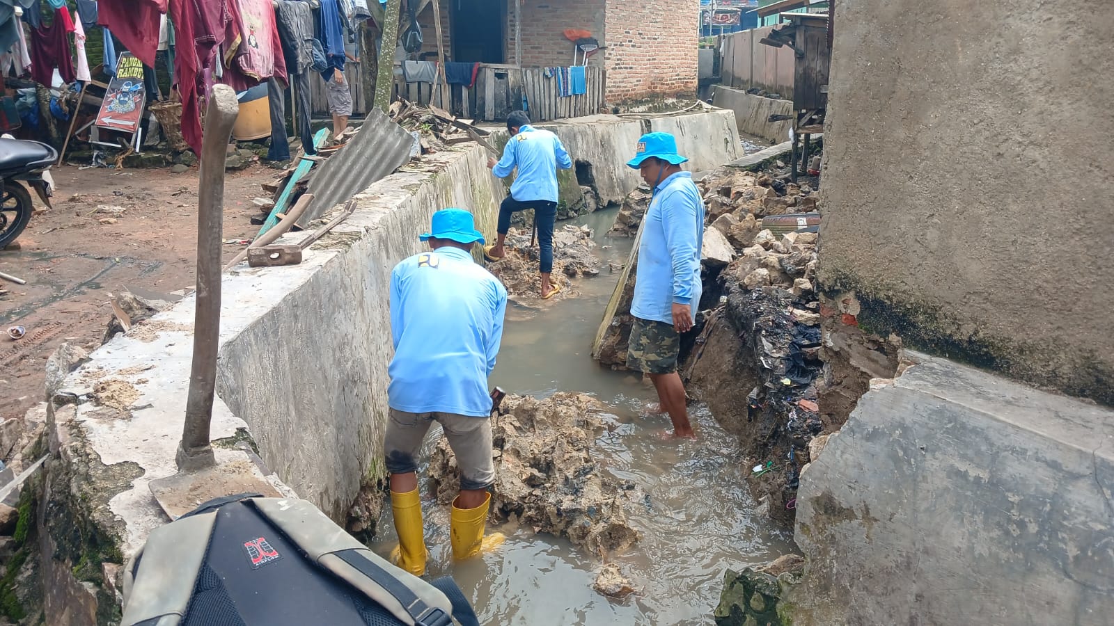 Pemkot Bandar Lampung Terjunkan Tim Perbaiki Talud Jebol DiKecamatan Sukabumi