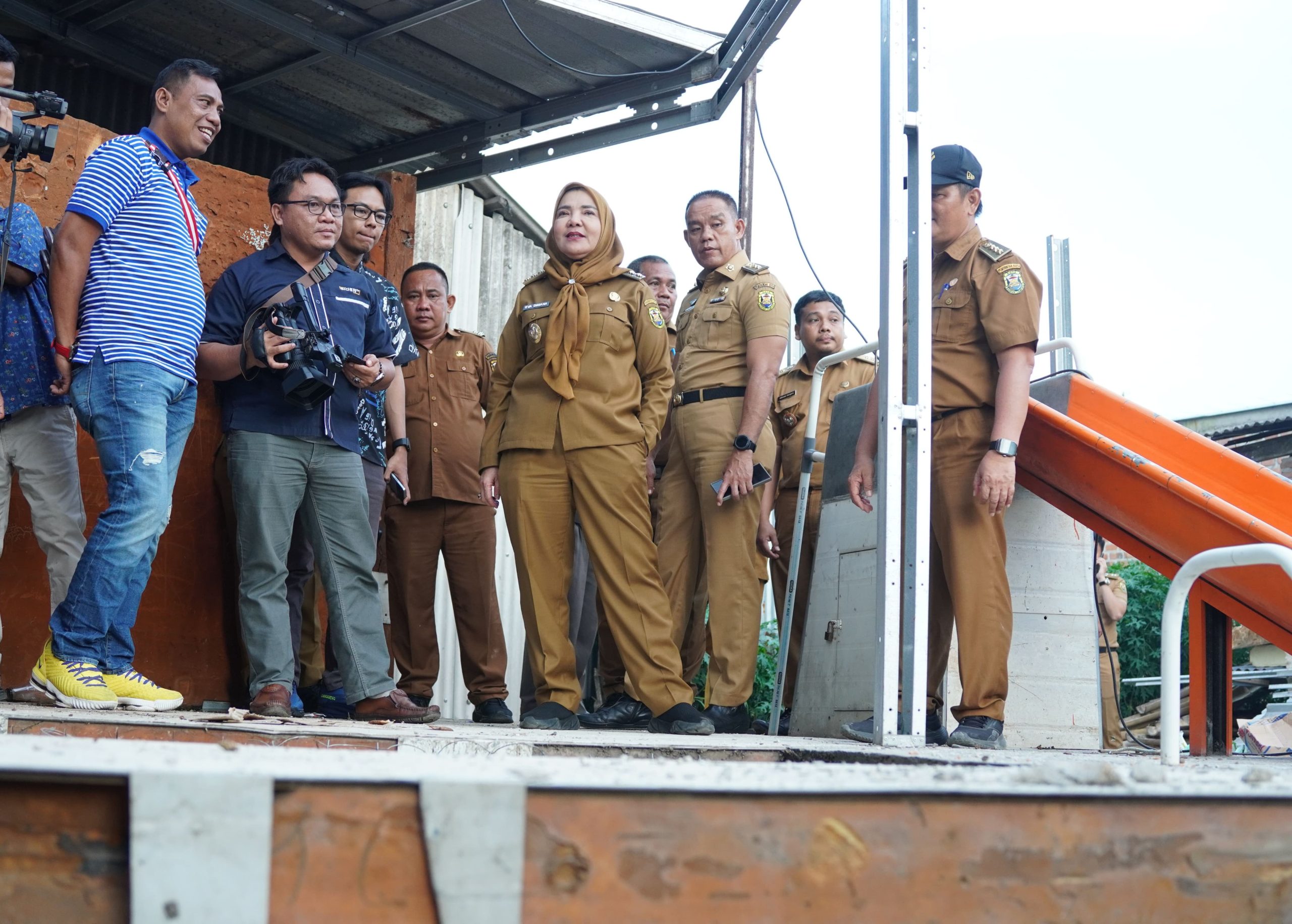 Walikota Eva Dwiana Tinjau Lokasi Banjir Yang Viral Di Campang Raya