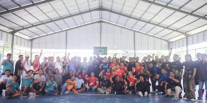 Bupati Dendi Olahraga Futsal Bersama Para Jurnalis