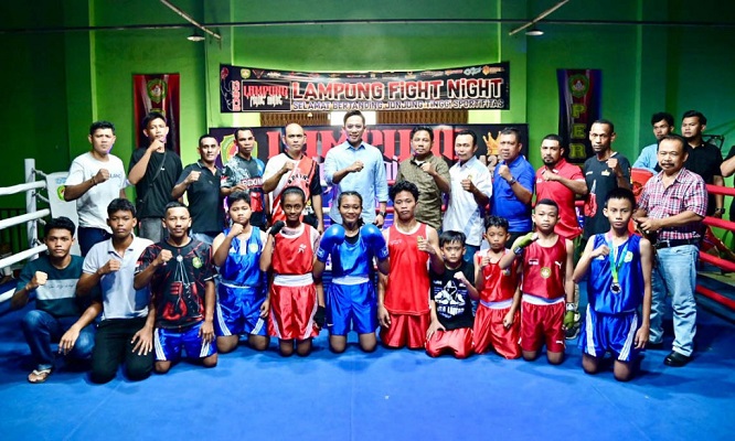 Bupati Egi Tonton Langsung Final Kejuaraan Tinju Lampung Fight Night Vol 3 Tahun 2025