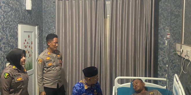 Gubernur Lampung Jenguk Polisi yang Terluka Saat Amankan Aksi Petani Singkong