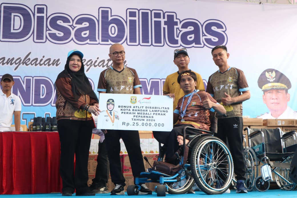 Pemkot Sukses Gelar Senam sehat Disabilitas di HUT Kota Bandar Lampung